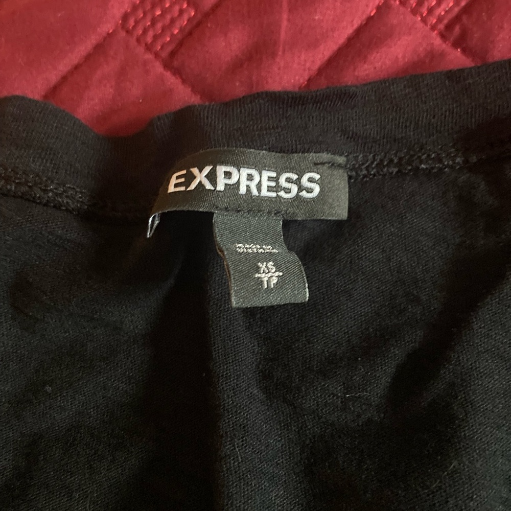 Express Tunic Length Legging Top With Ruched Sides - Picture 5 of 5